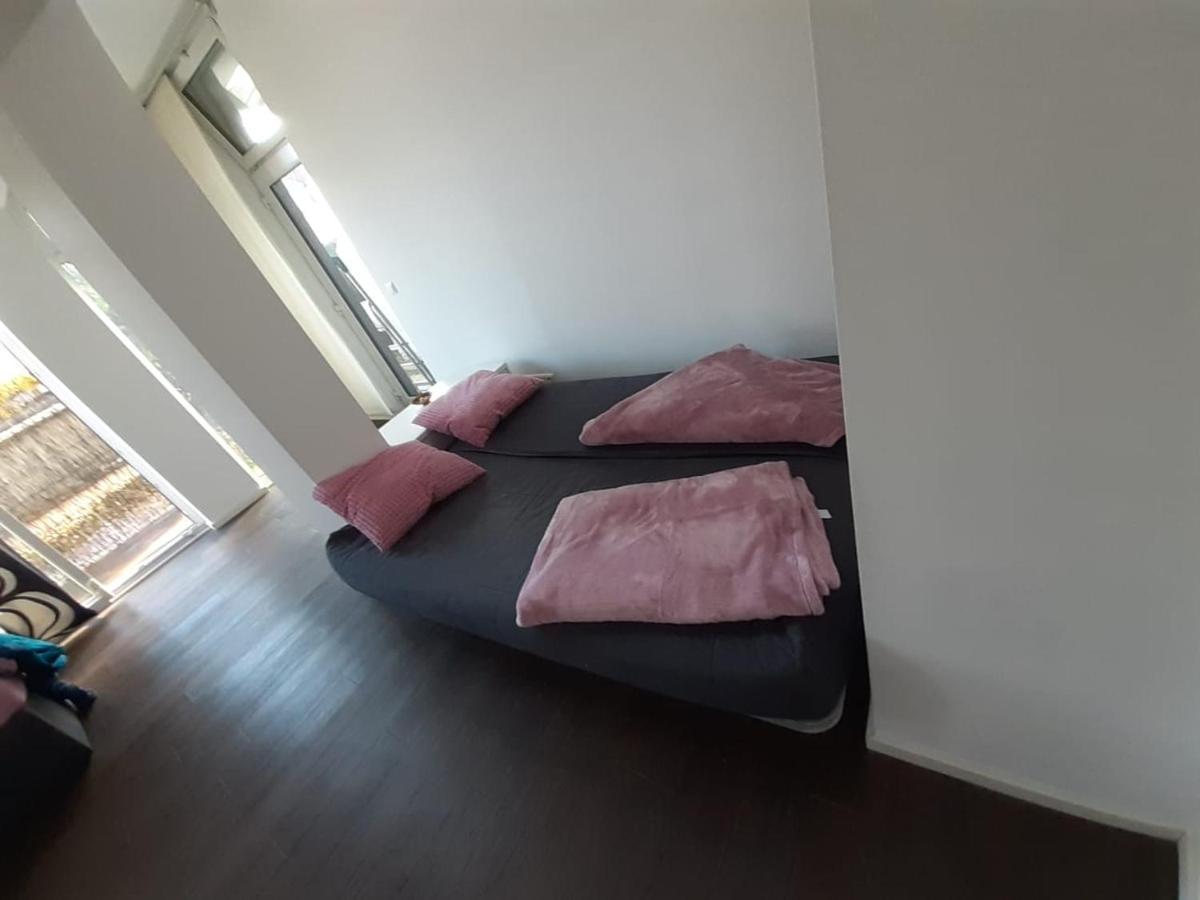 Luxurioese Wohnung Mit Eigenem Garten 奥格斯堡 外观 照片